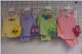 Infant girls' garments and sandals - Image 2