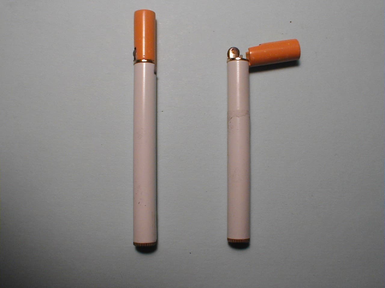 Wristwatch Lighters and Cigarette-shaped Lighters - Image 2