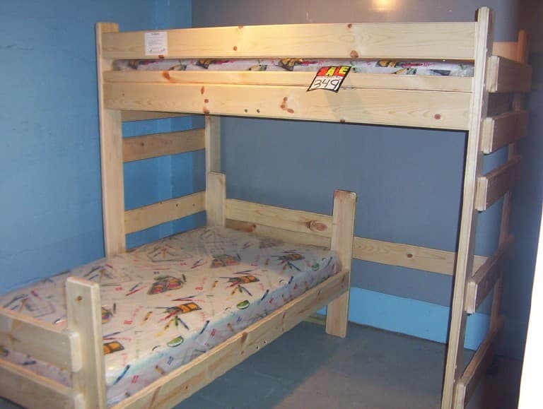 Wooden bunk beds: Twin/Twin, Twin/Double, and Loft Bunk - Image 1