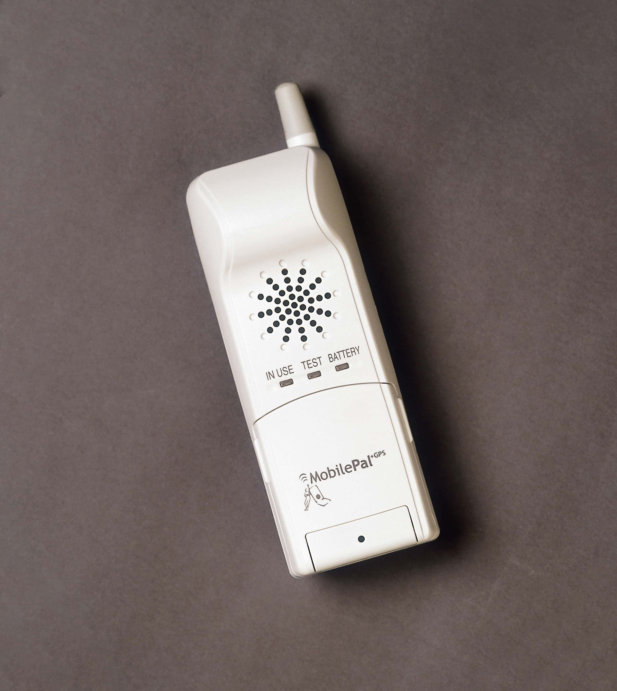 GPS2000 MobilePAL+GPS Safety and Security Phones - Image 2