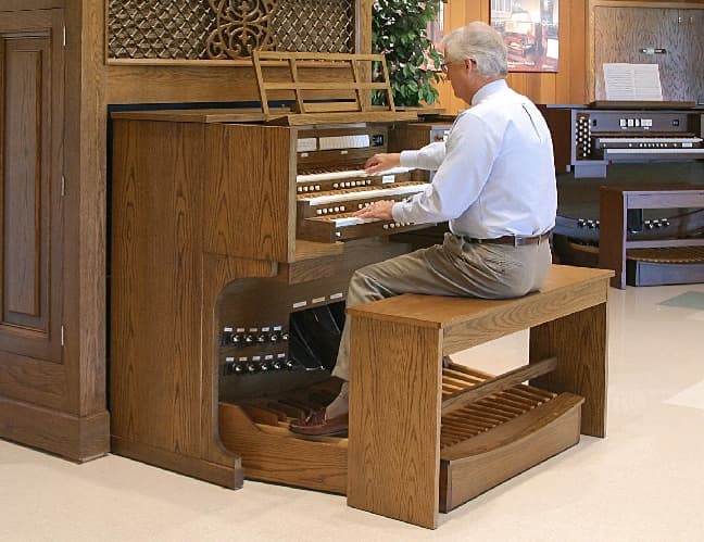 Wooden organ bench - Image 1