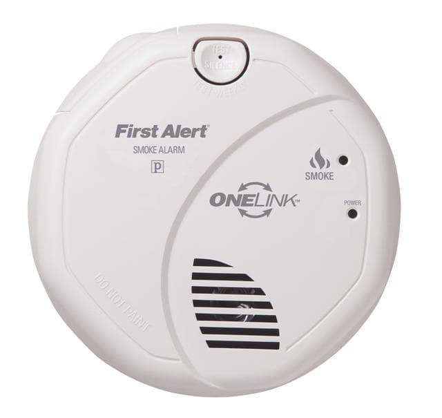 First Alert® ONELINK™ Battery-Powered Smoke and Combination Smoke/Carbon Monoxide (CO) Alarms - Image 1