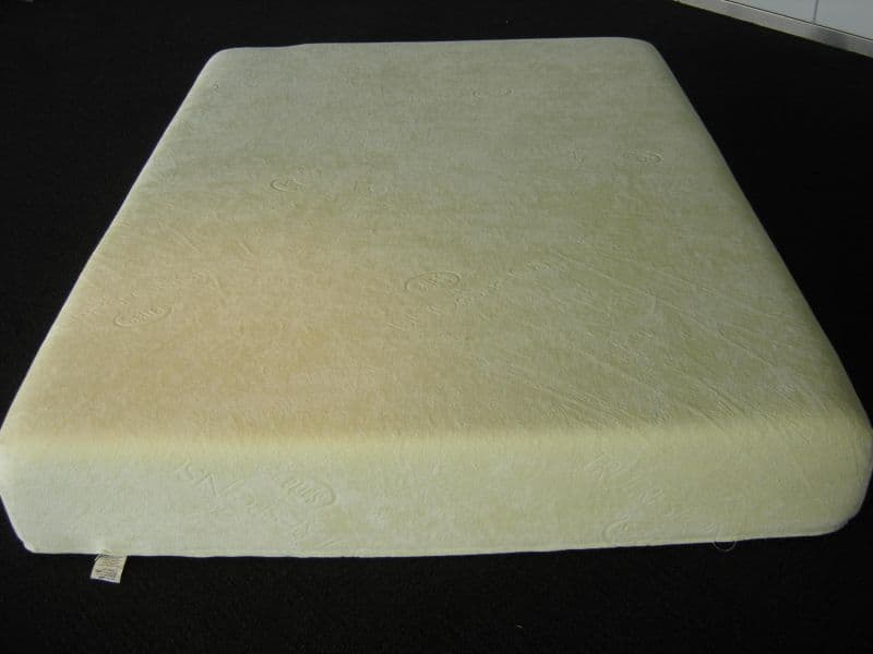 Serta Zipper-Covered Foam Core Mattresses - Image 2