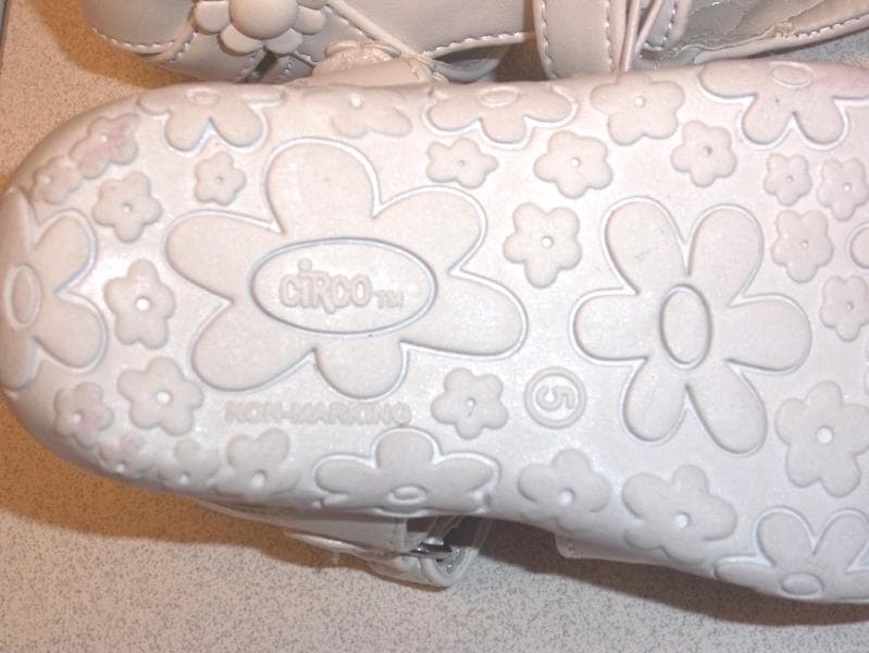 Circo Aloma Infant Girls Sandals - Image 2