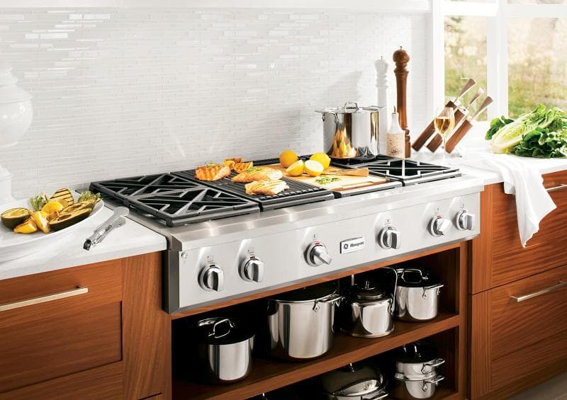 GE Monogram® Pro Rangetop with Grill - Image 1