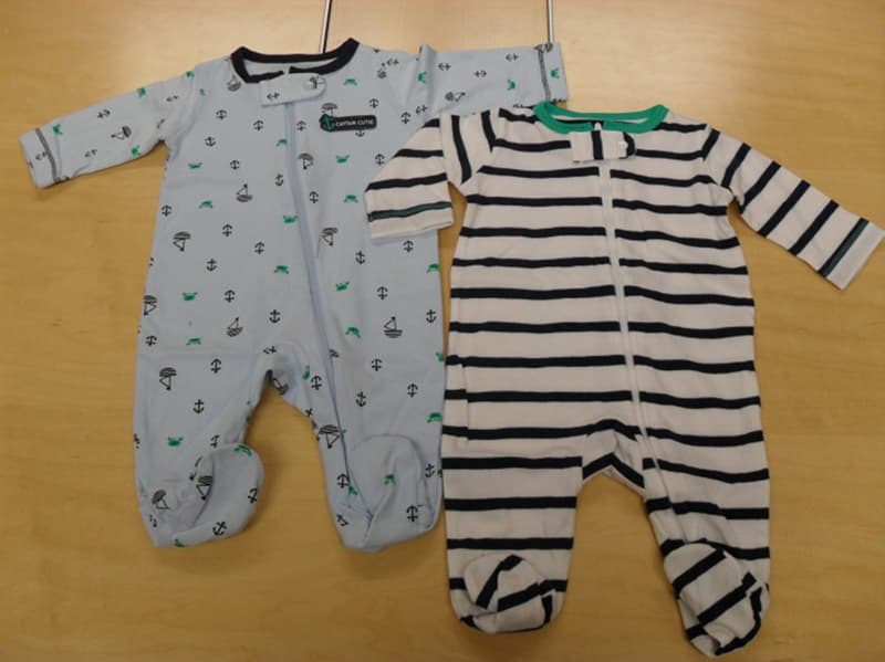 One-piece footed infant clothing with a zipper - Image 3