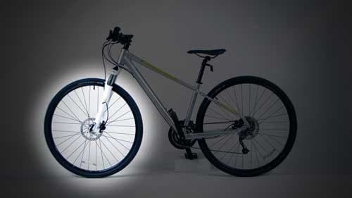 Bicycles equipped with front disc brakes and quick release levers - Image 1
