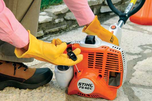 STIHL gas-powered edgers, trimmer/brushcutters, pole pruners and KombiMotors - Image 1