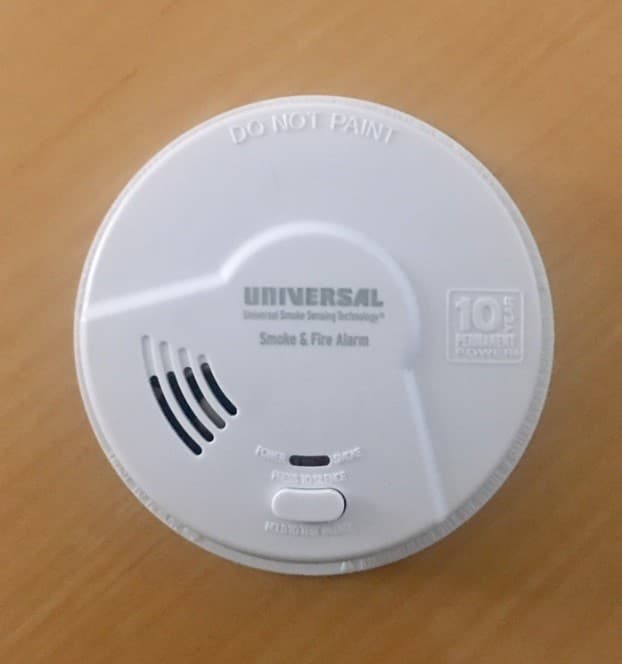 Battery powered smoke and fire alarms - Image 1