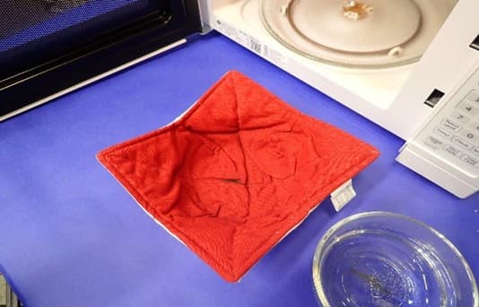 Microwavable bowl holders - Image 1