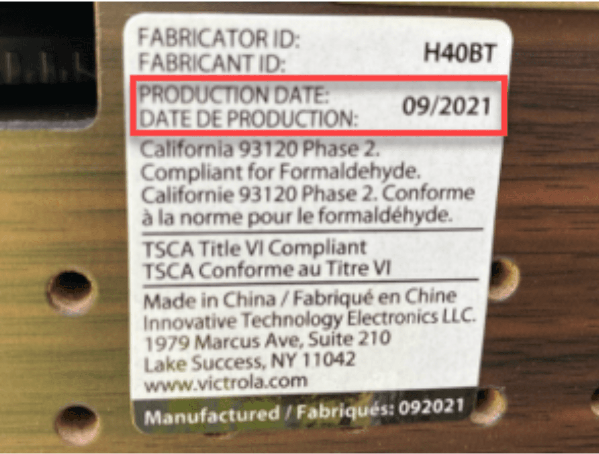 Wood Metropolitan Bluetooth Record Players with 3-Speed Turntables - Image 2