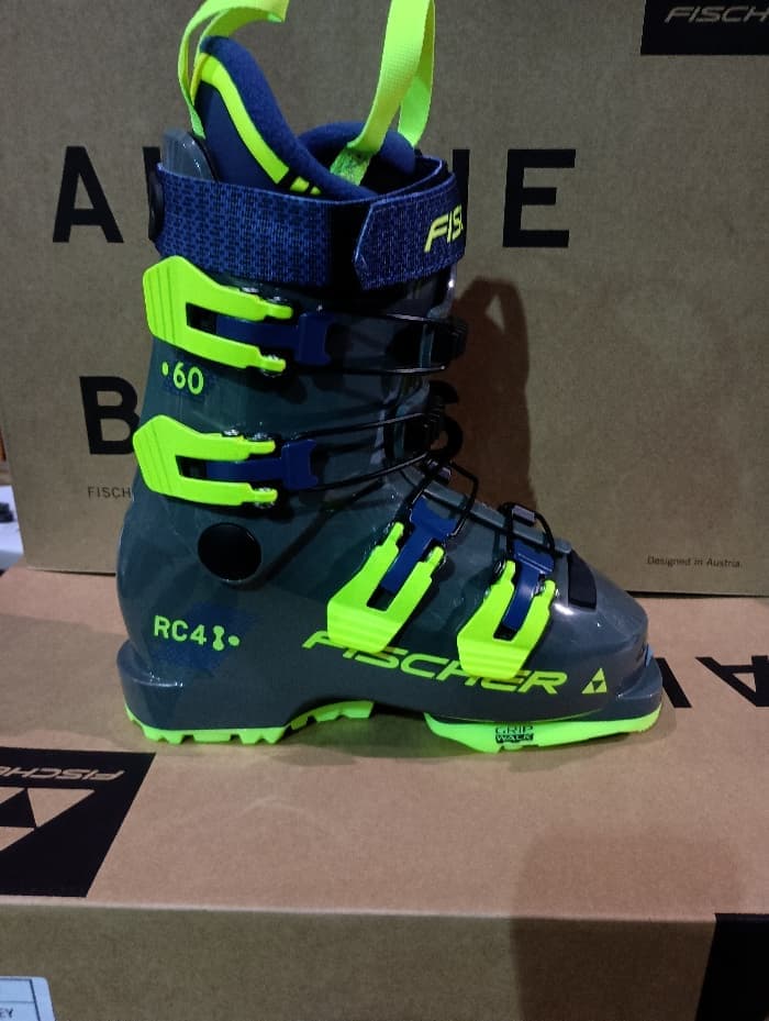 Fischer RC4 Junior Ski Boots - Image 2