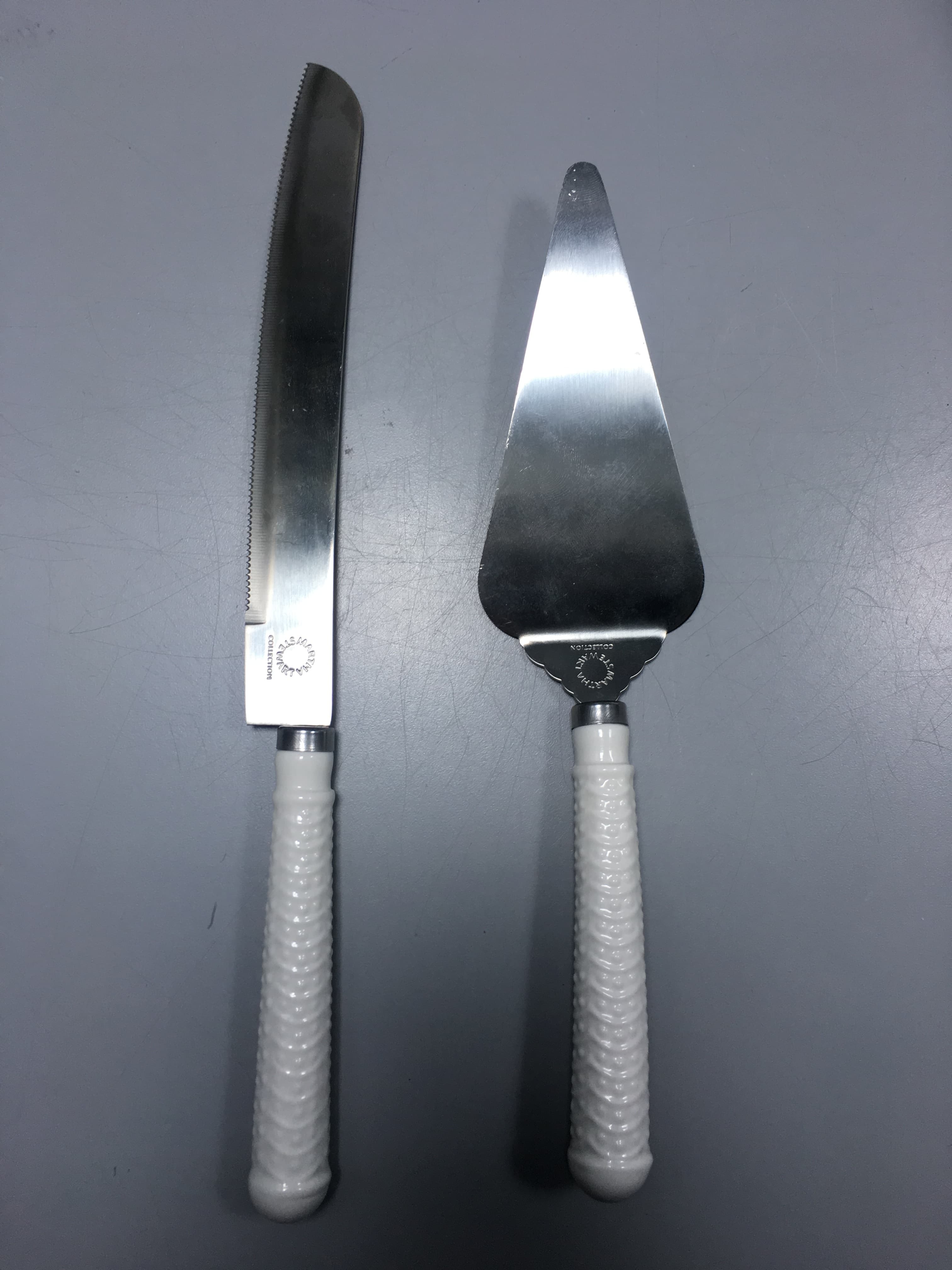 Martha Stewart Collection® Whiteware cake knife and server sets - Image 1