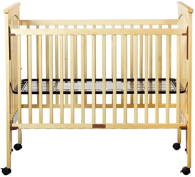 Bassettbaby drop-side cribs with external plastic hardware - Image 1