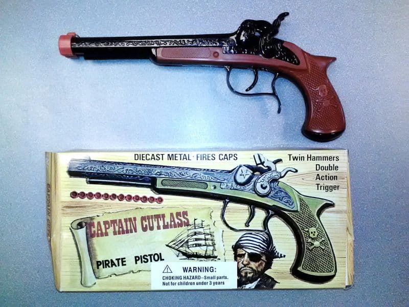 Captain Cutlass Toy Pirate Pistols - Image 1