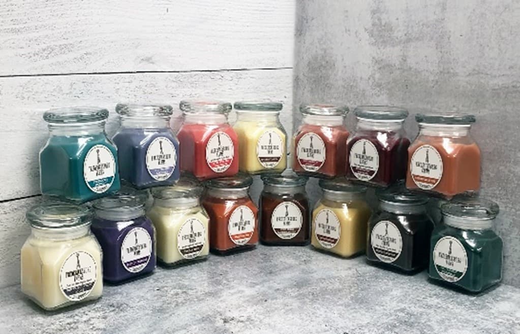 Fredericksburg Farms 10 Ounce Scented Candles with Glass Lids - Image 1