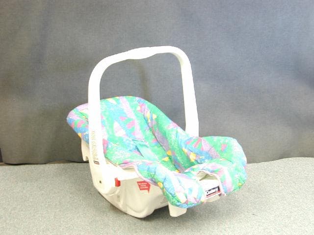 Century rear-facing infant car seats/carriers - Image 1