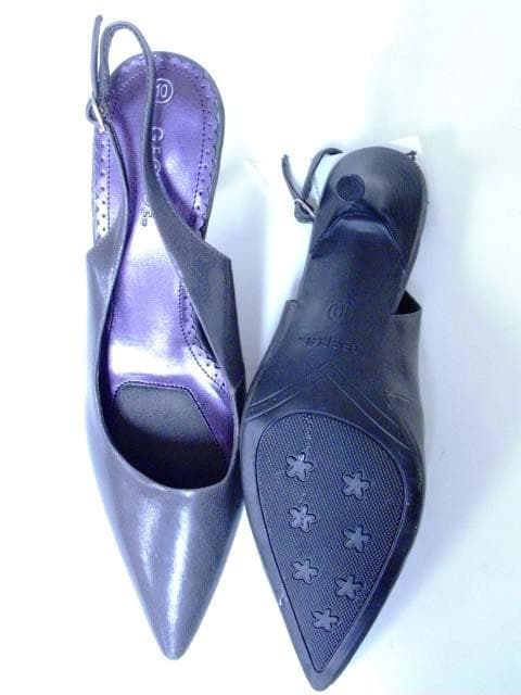 Women's Shoes - Image 1